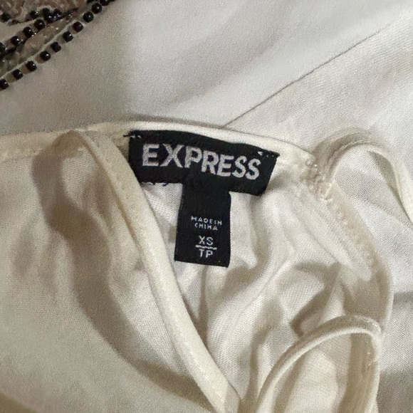 Express Semi-Sheer Paisley Sequined Camisole - Picture 7 of 8